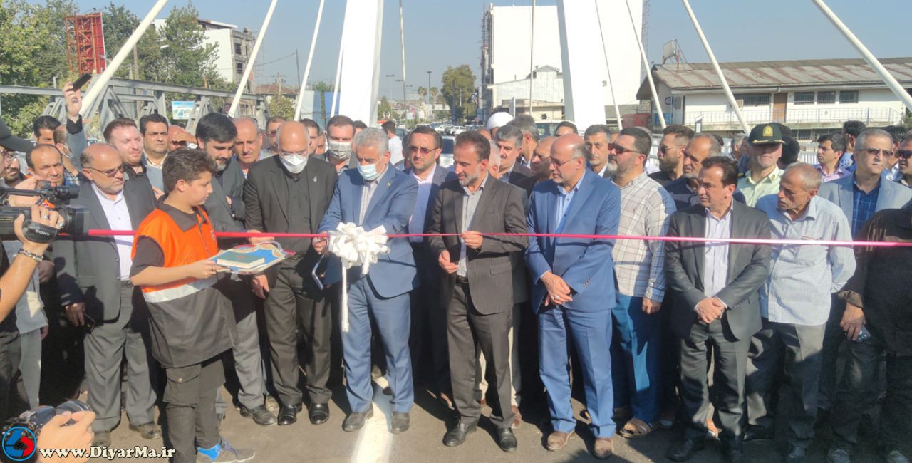 پل کابلی آستانه‌اشرفیه پس از گذشت ۱۳ سال از آغاز اجرای عملیات ساخت آن افتتاح شد اما به بهره‌برداری نرسید.