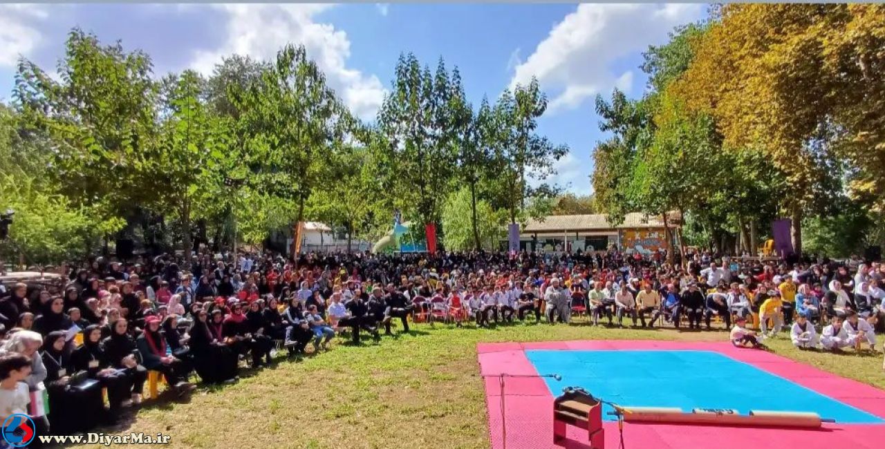 همایش بزرگ پیاده روی خانوادگی به مناسبت هفته دفاع مقدس در شهرستان آستانه اشرفیه برگزار شد.